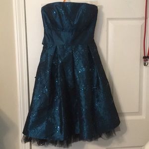 Beautiful Morgan and Co. Dress